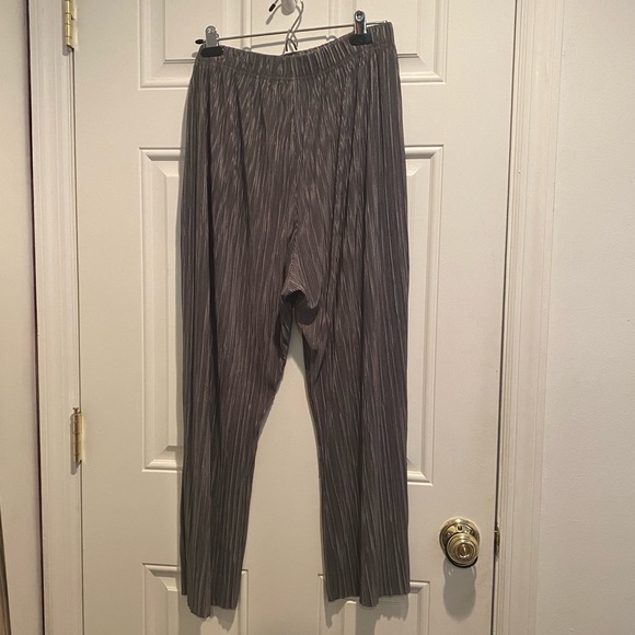 NWOT Pleated Plisse Pants - Picture 7 of 12